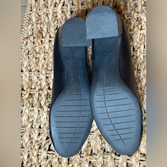 Cole Haan Black Cap Toe Block Heel Pumps – Size 8B - Picture 10 of 10